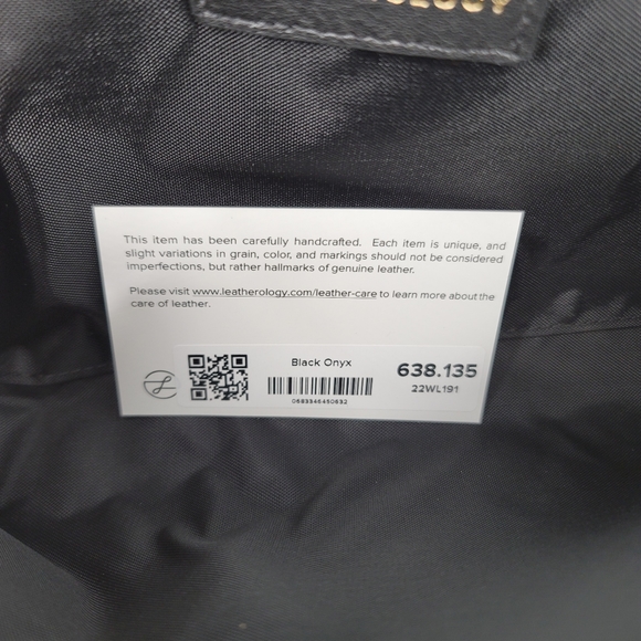 Leatherology NEW Black Onyx Zipper Pouch with Box and Dustbag - Picture 3 of 6